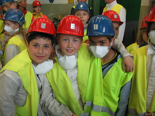A group of pupils in the training workshop !