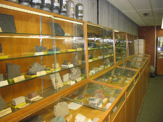 Large showcases with minerals !