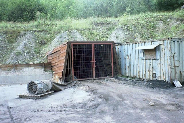 The entrance to the tunnel during the process of filling up !