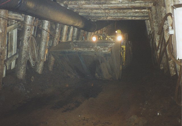 Heavy machines are used in the mining industry !