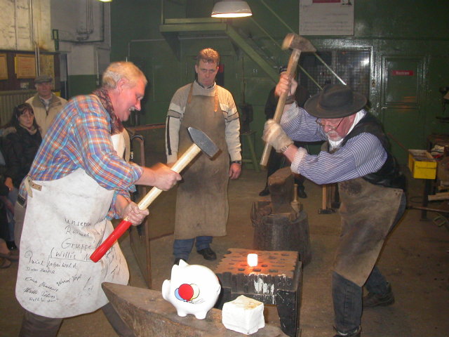 The forging during the "tunnel party" !
