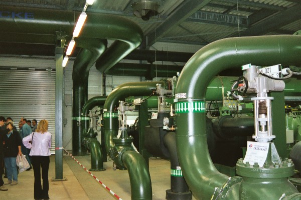 The refrigerating plant's large pipes !