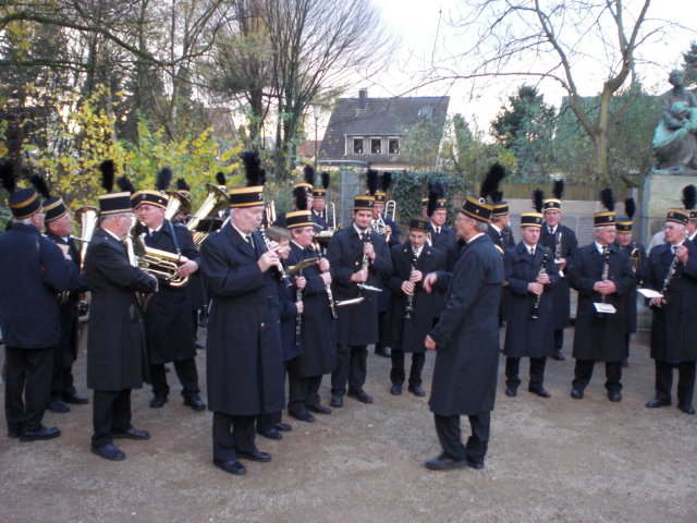 The miners' band at the memorial site !