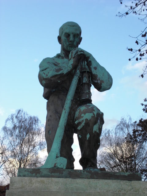 The statue of a miner !