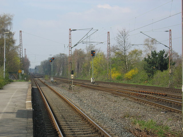 Der Bahnhof Duisburg-Meiderich Ost !